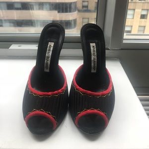 Lightly worn, Black Manolo Blahnik Heels